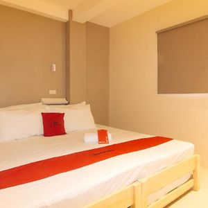 Reddoorz At Laiya Vivo Hotel Batangas